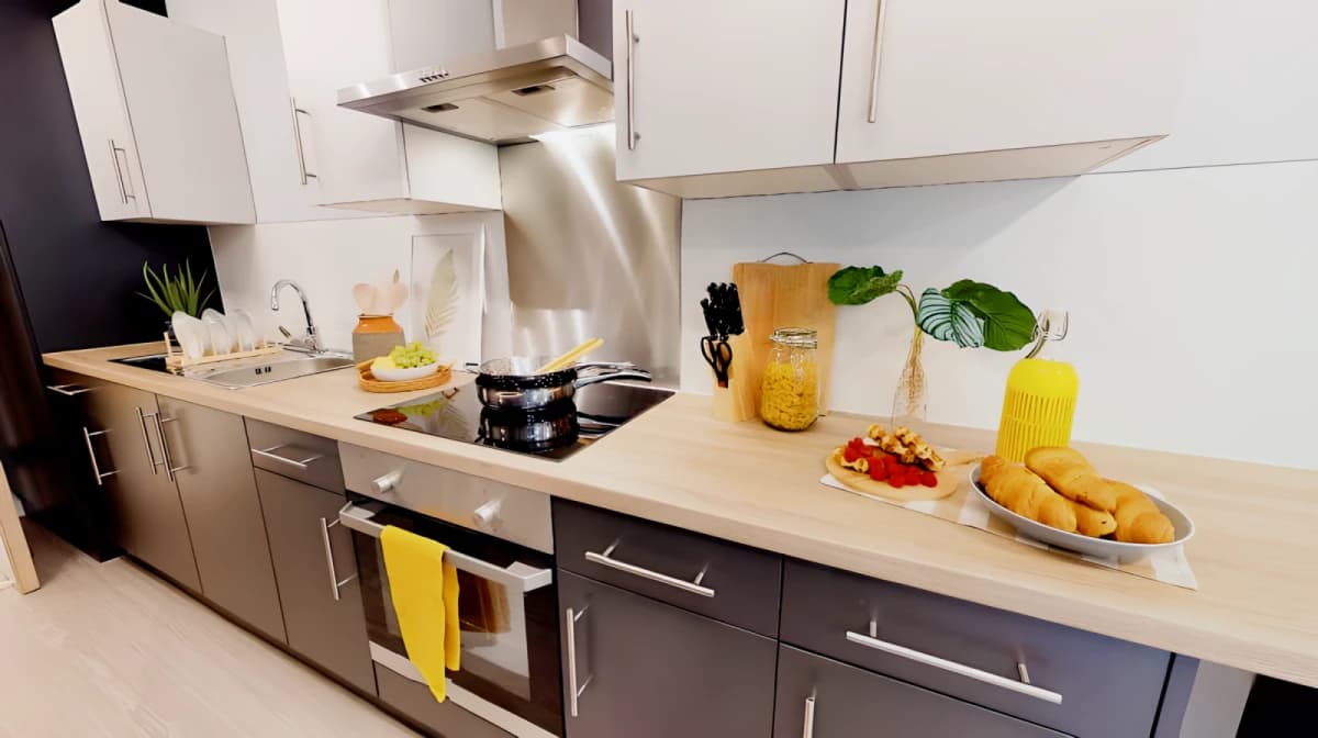 iQ Will Wyatt Court image