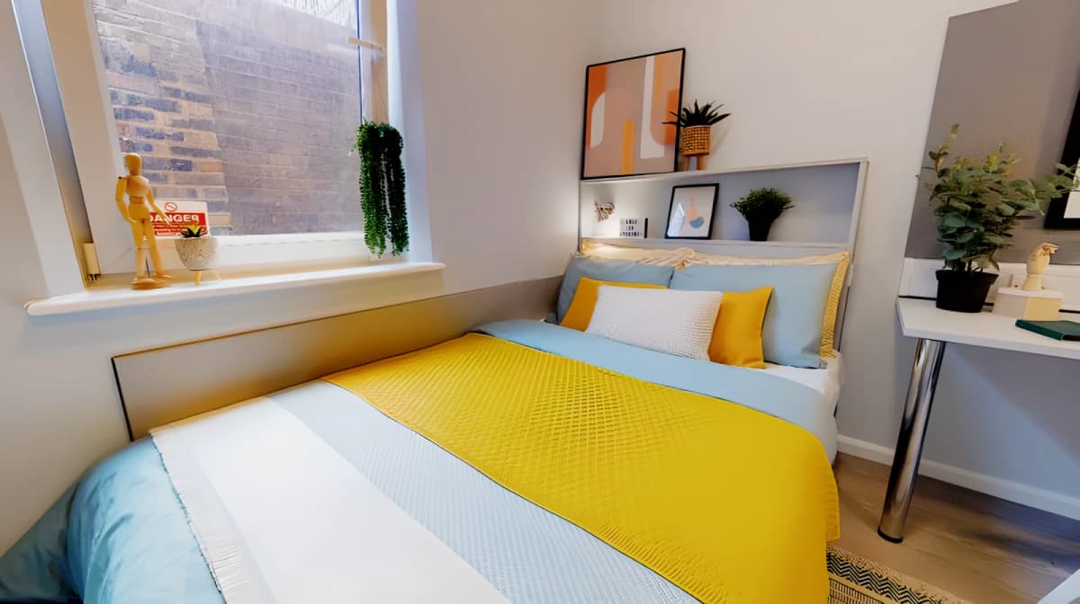 iQ Will Wyatt Court image