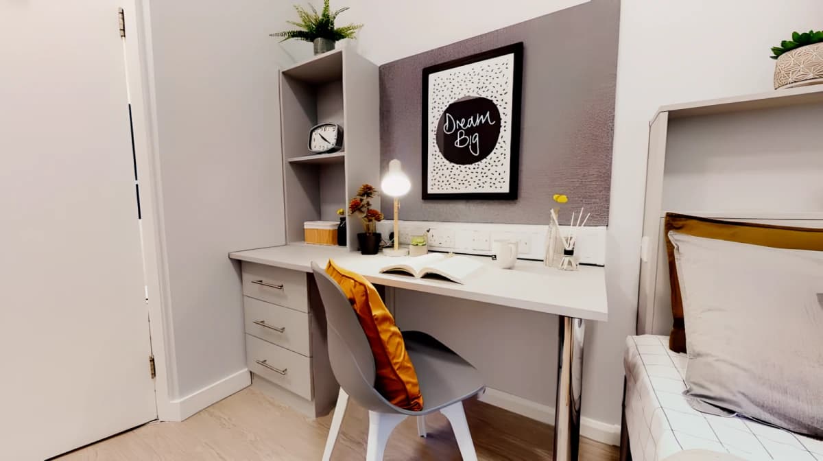 iQ Will Wyatt Court image