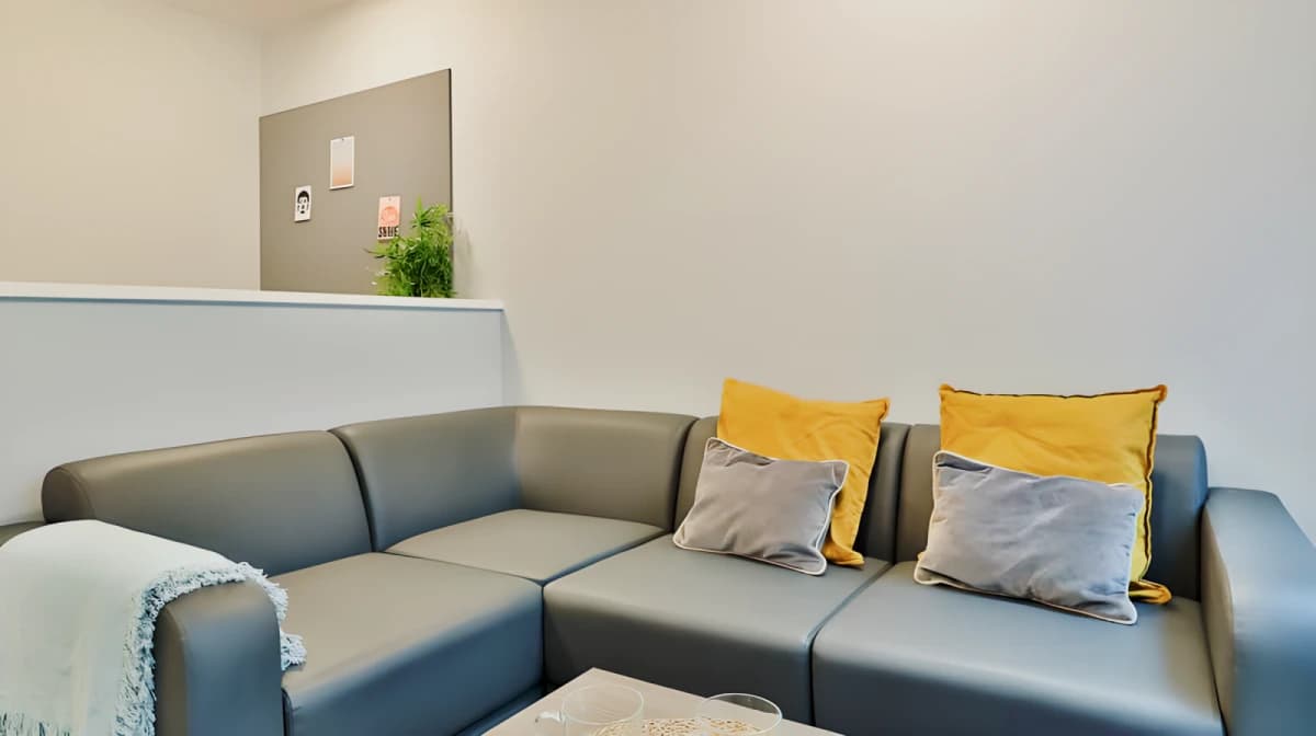 iQ Will Wyatt Court image