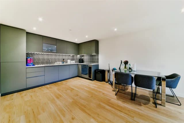 2 Bedroom 2 Bathroom