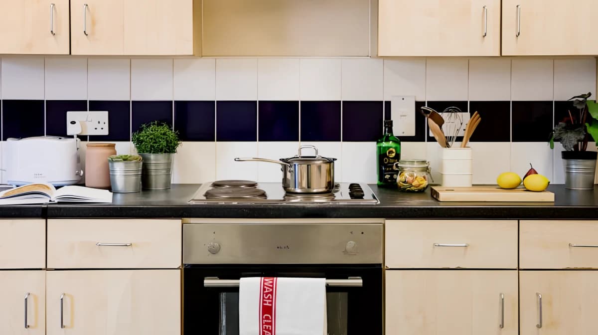 iQ Will Wyatt Court image