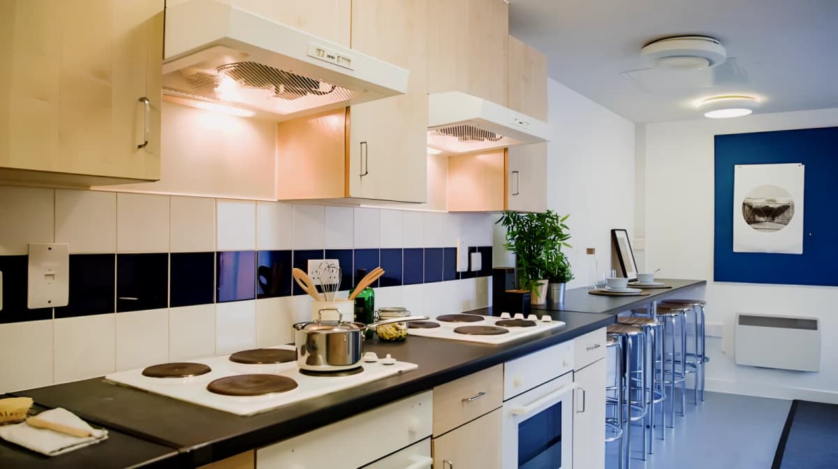 iQ Will Wyatt Court image