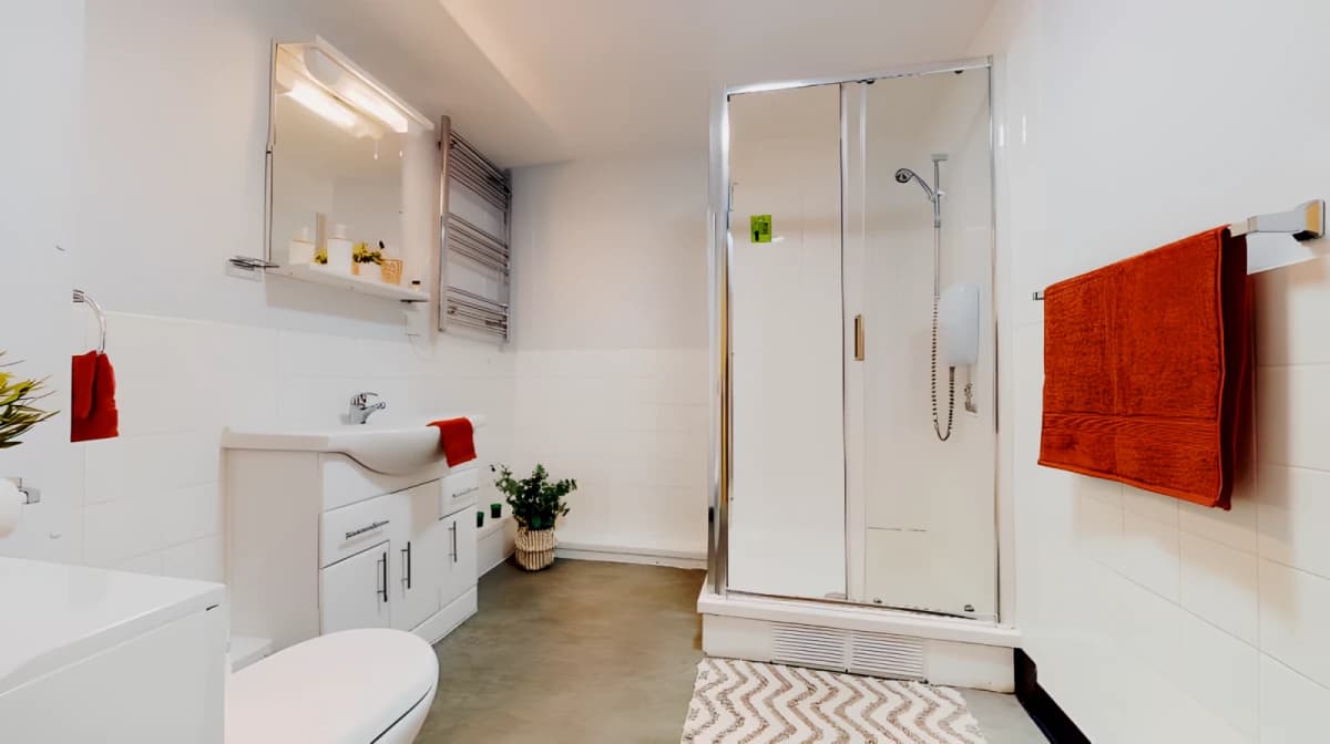 iQ Will Wyatt Court image