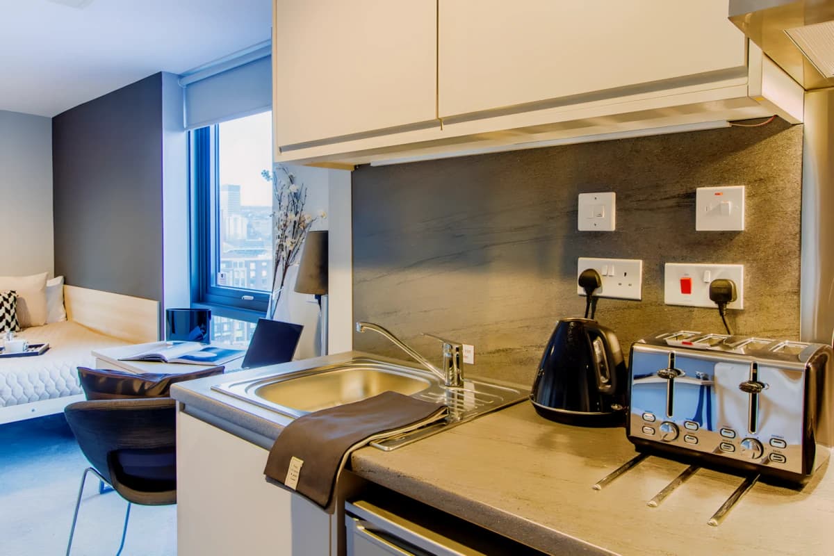 Straits Manor image