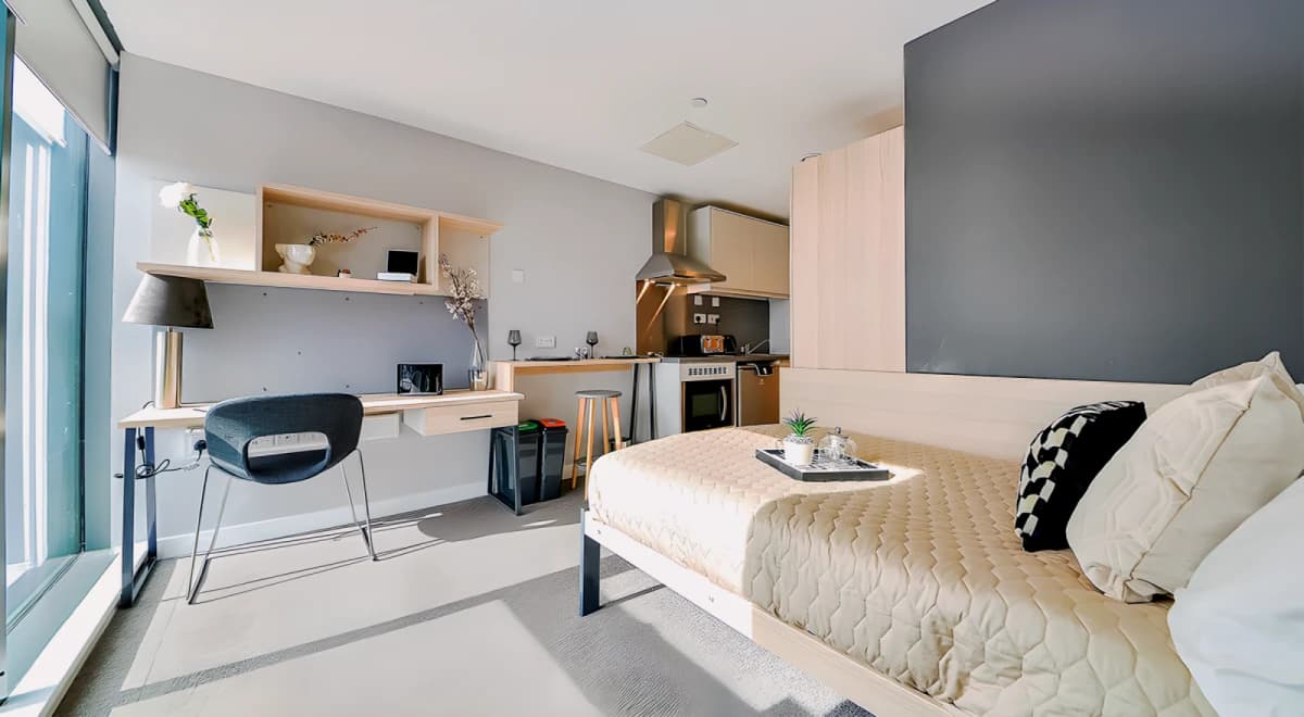 Straits Manor image