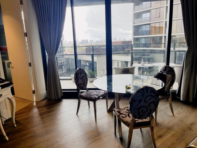 1 ALMEIDA CRESCENT