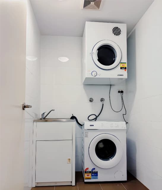 2 bed 2 bath*102-master room