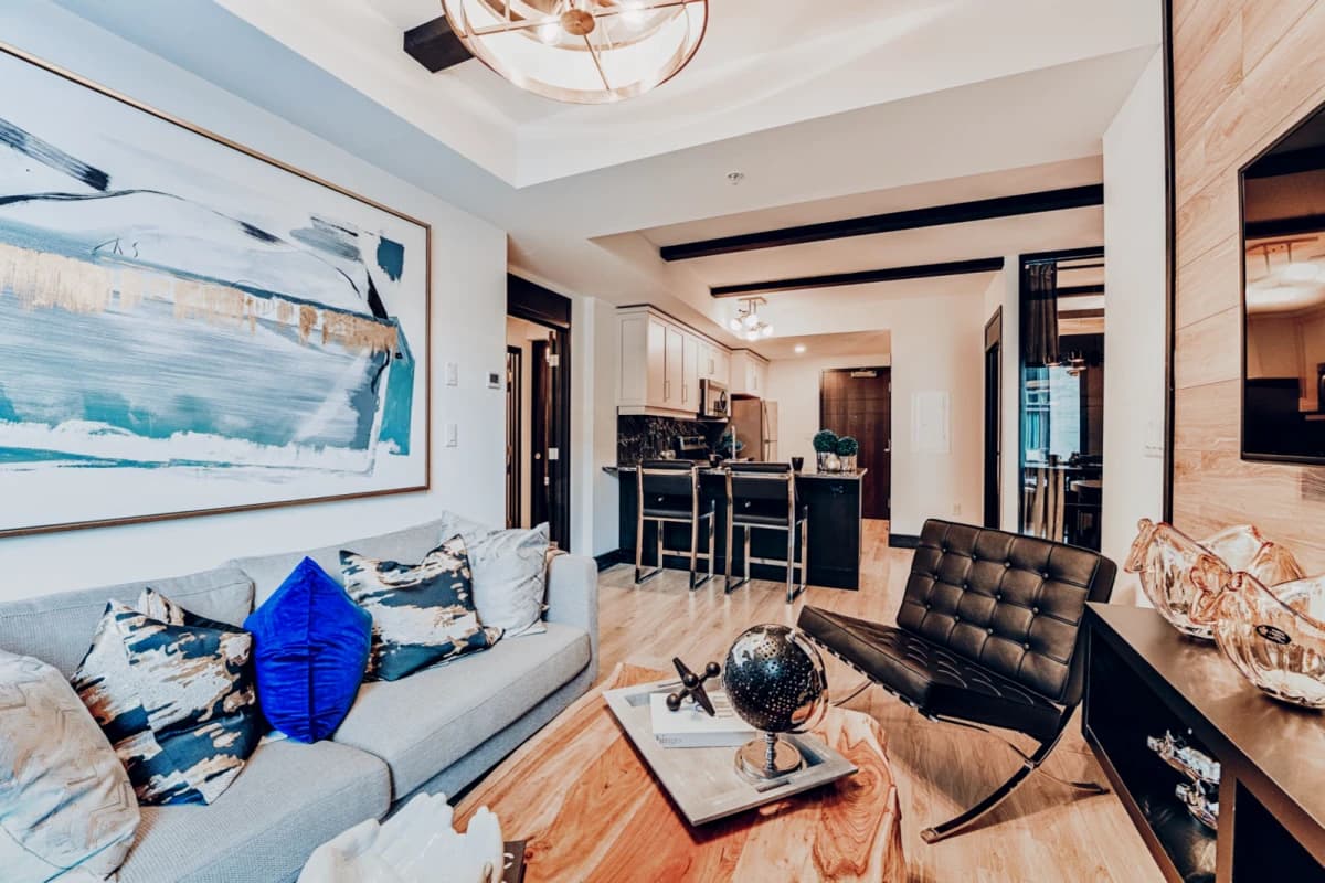Luxe London image