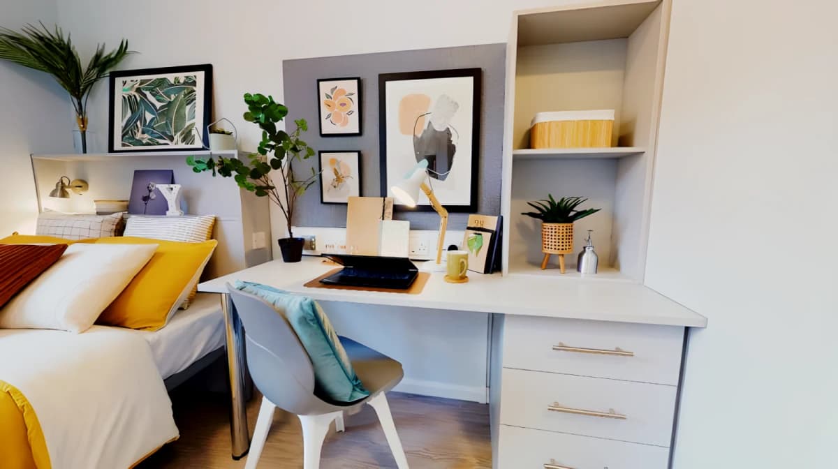 iQ Will Wyatt Court image