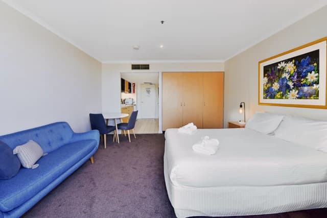 Chic studio near Kingston - Throop Avs metro station