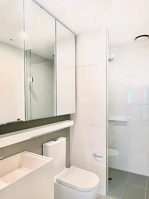 2 Bed 2 Bath 1 C