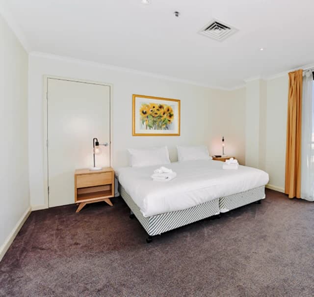 Comfortable 1-bedroom apartment near Fitzroy Gardens