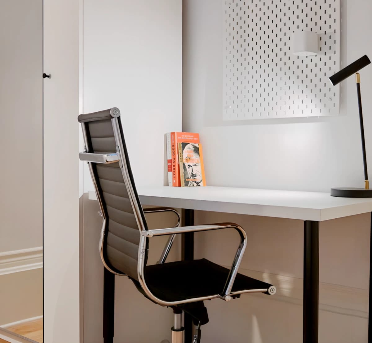 Chelsea House image
