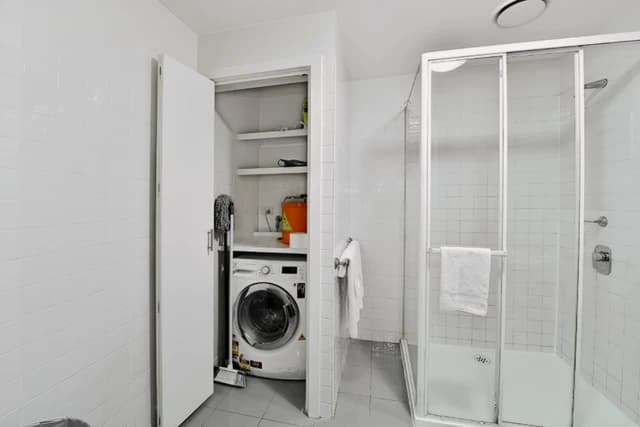 apartment near Elizabeth Street image