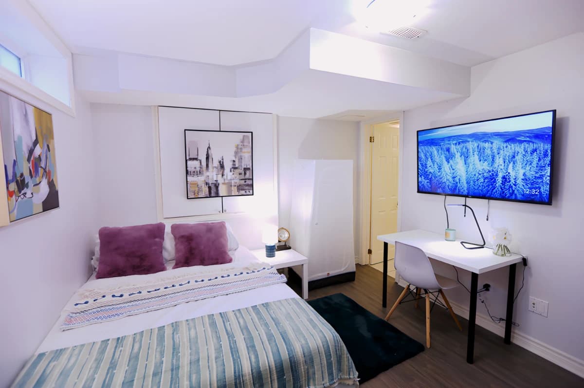 Master Room & Ensuite Bath (Basement)