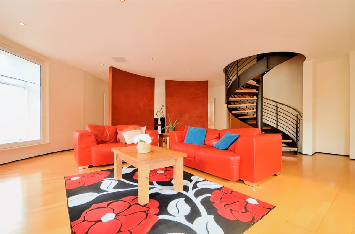 3 bedrooms 2 bathrooms