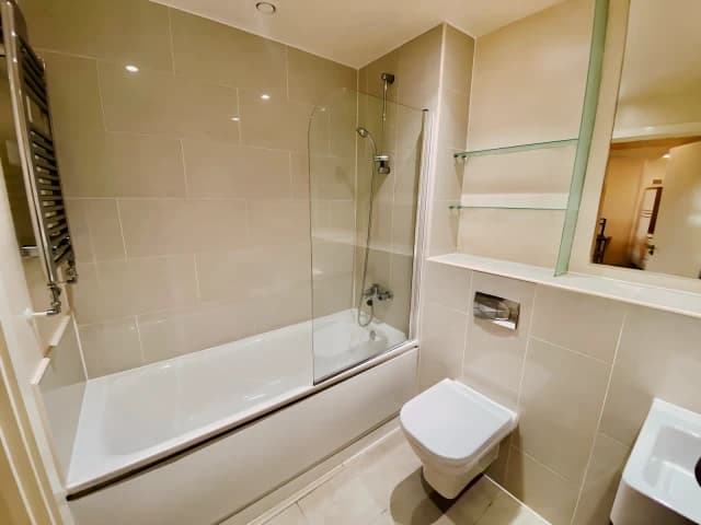 1 Bedroom 1 bathroom
