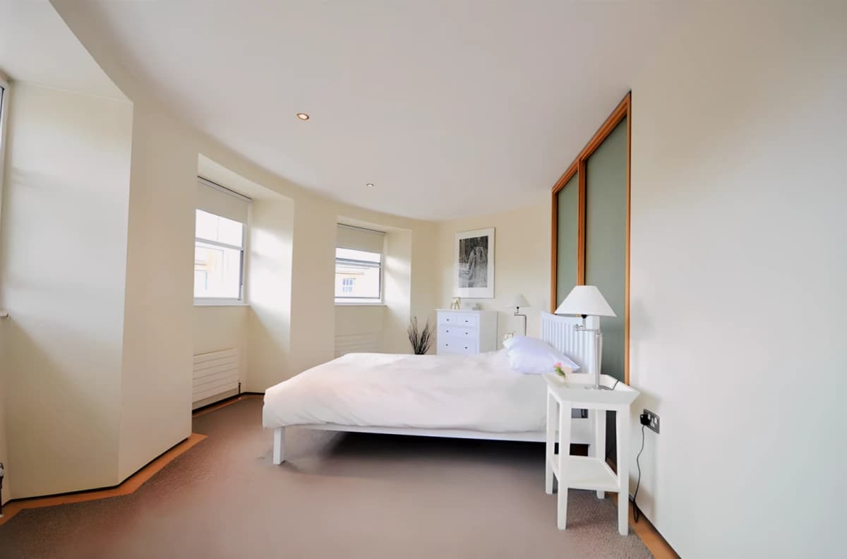 3 bedrooms 2 bathrooms