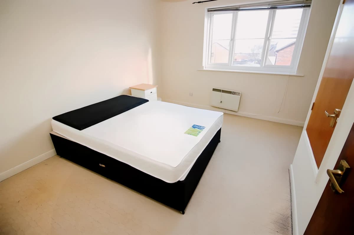 2 bedrooms 1 bathroom