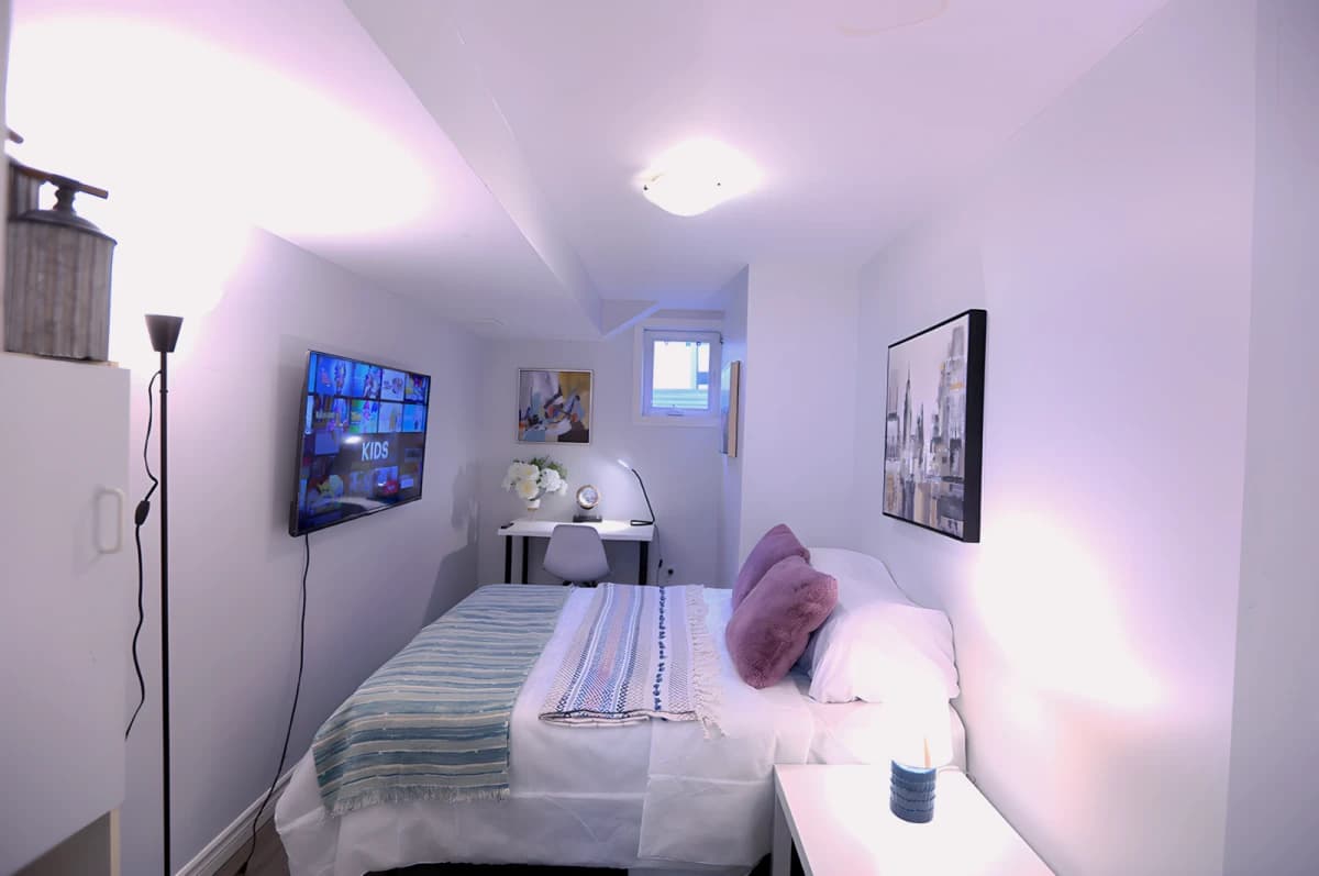Master Room & Ensuite Bath (Basement)