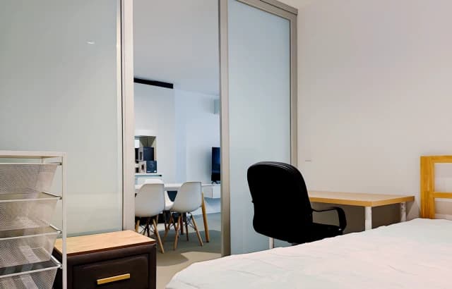 1202/639 Lonsdale St image 3
