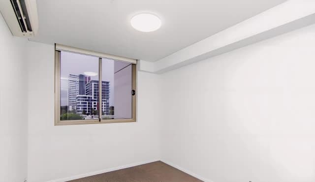12 Victoria Park Pde