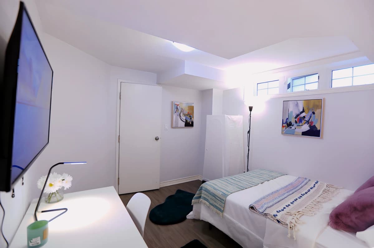 Master Room & Ensuite Bath (Basement)