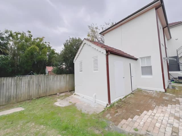 27 King Street image 2