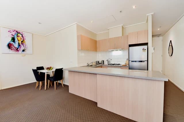 apartment near Little Lonsdale Street image