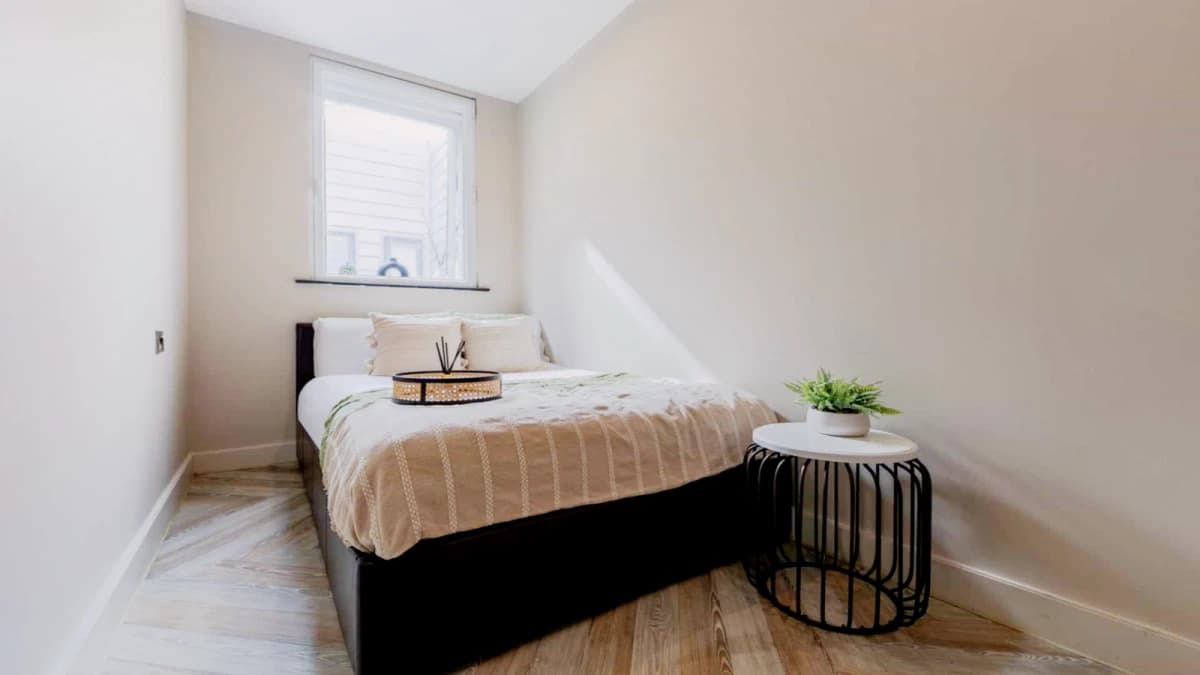 Dwell 121 Princess Street image