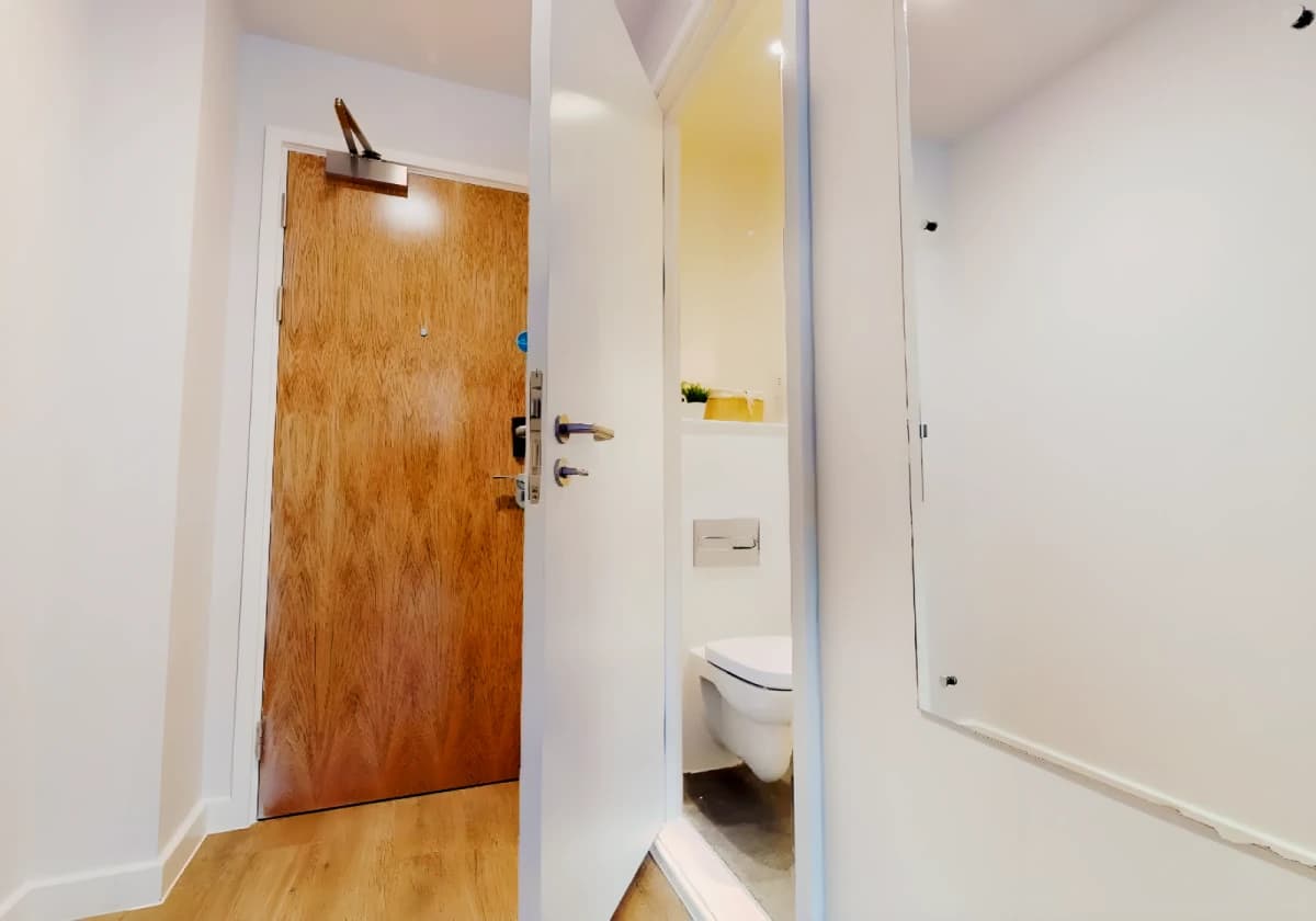 iQ Nelson Court image