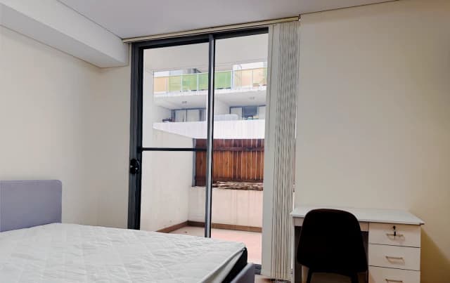 2 bed 2 bath*102-master room