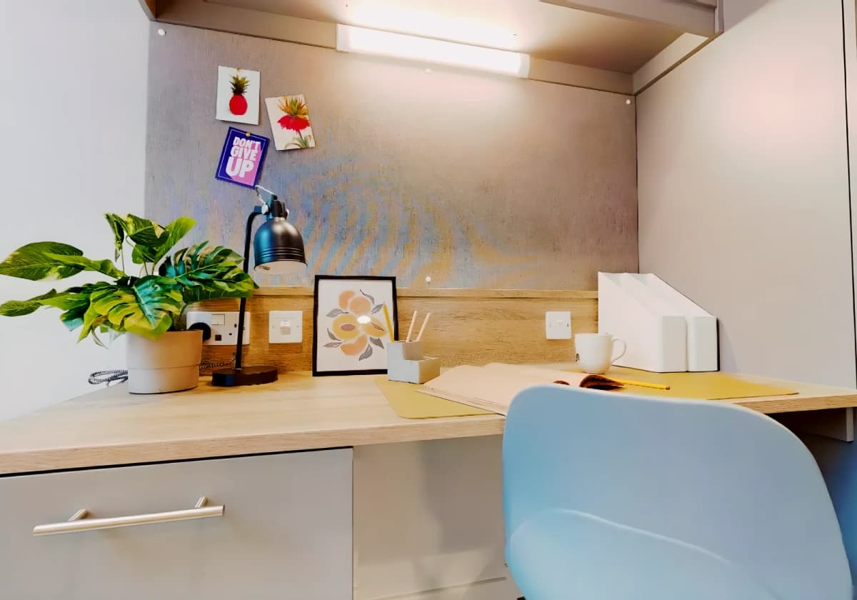 iQ Nelson Court image