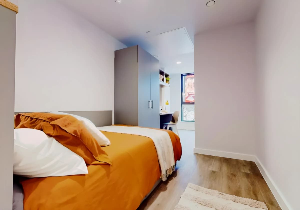 iQ Nelson Court image