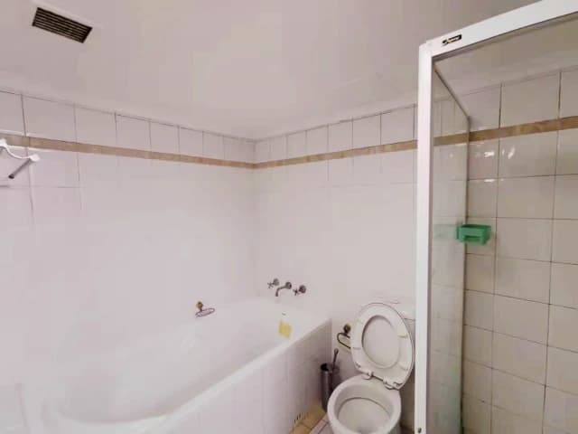 3 bed 2 bath*50