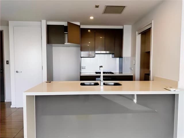 2 bed 2 bath*2302