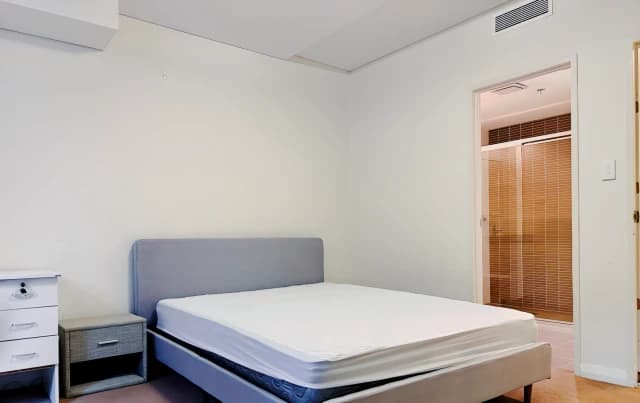 2 bed 2 bath*102-master room