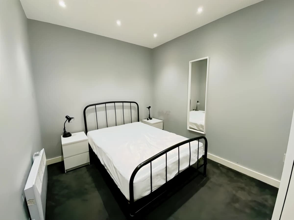 2 bedrooms 1 bathroom