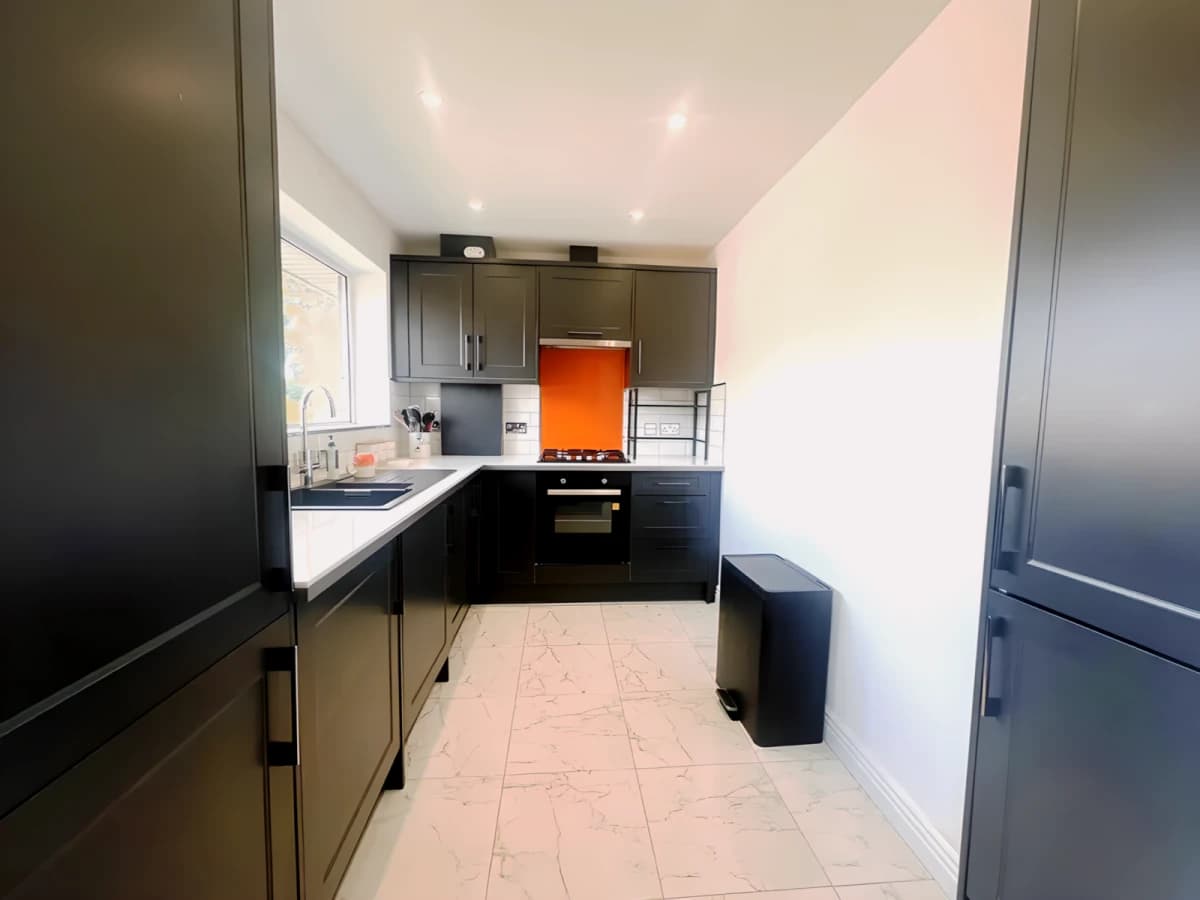 2 bedrooms 1 bathroom