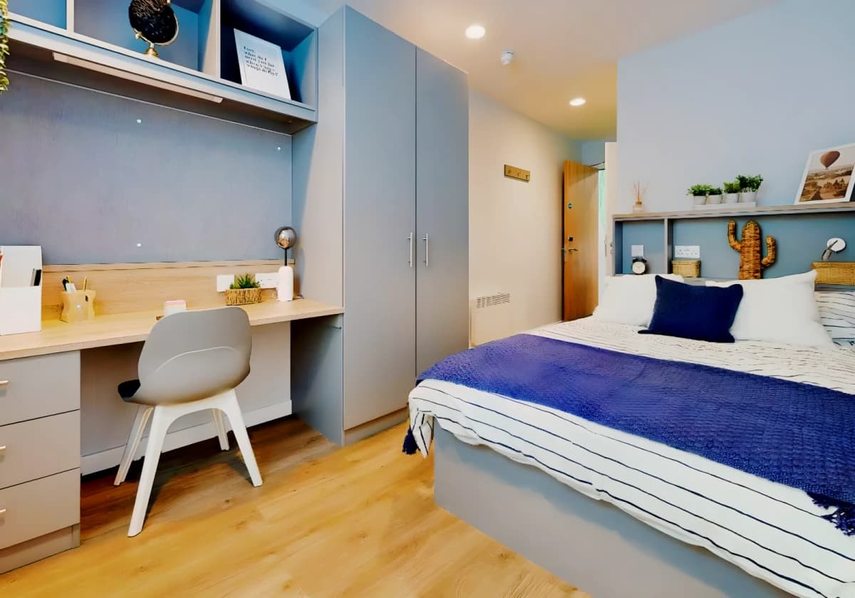 iQ Nelson Court image
