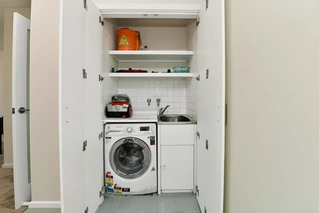 apartment near Elizabeth Street image 4