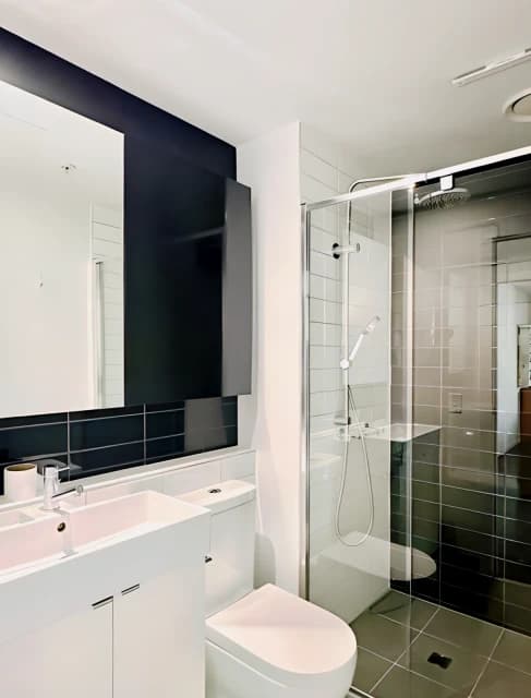 3 Bed 2 Bath 1 C