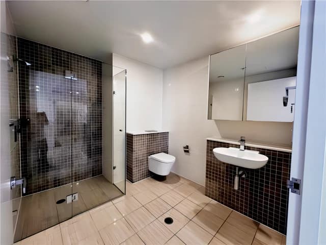 2 bed 2 bath*2302