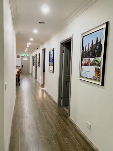Nicholson Street Quality Apartment image