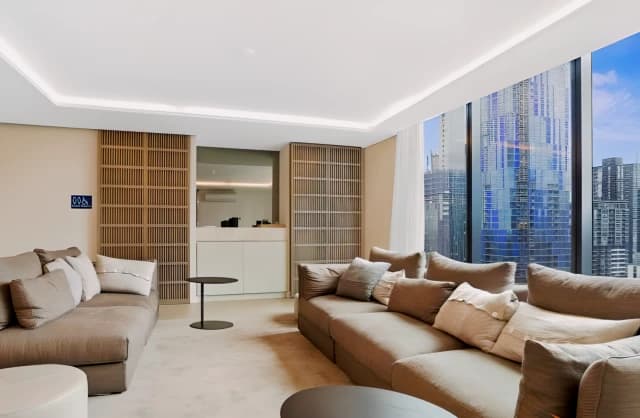 135 A'Beckett Street image