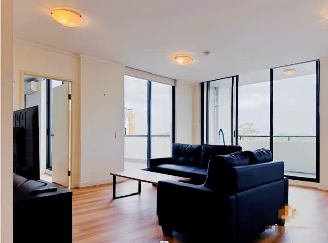2 bed 2 bath*310-master room