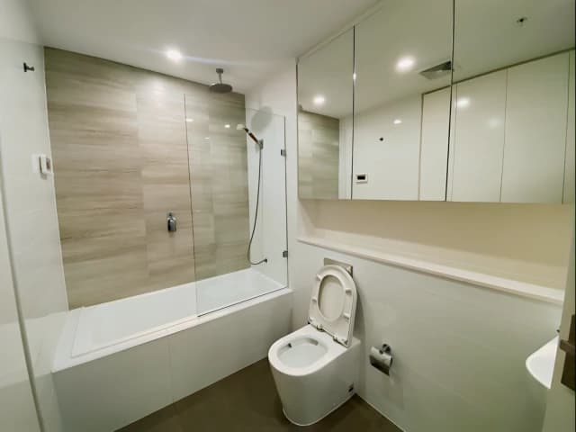 2 bed 2 bath 1c