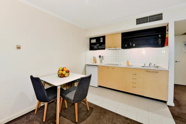 studio near Saint Andrews Place image