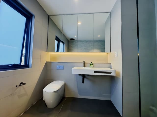 3 bed 2.5 bath